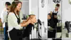 مطلوب عاملات للعمل في صالون نسائي بكلباء