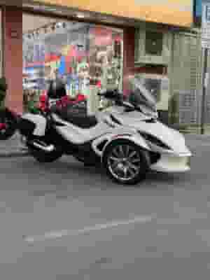 Can-am Spyder Motorcycle 2013 for Sale in Mint Condition