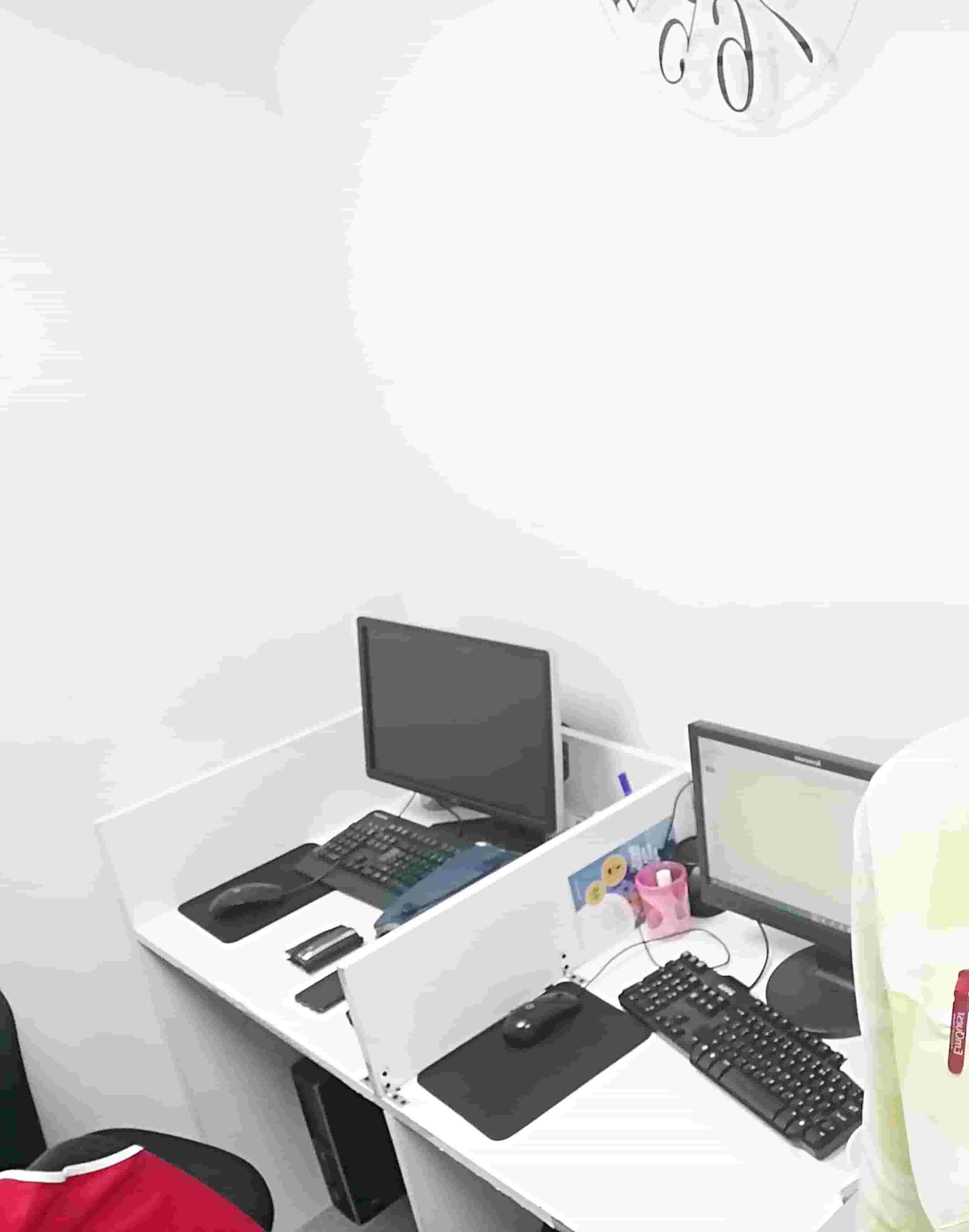 مدرس اللغة الإنجليزية