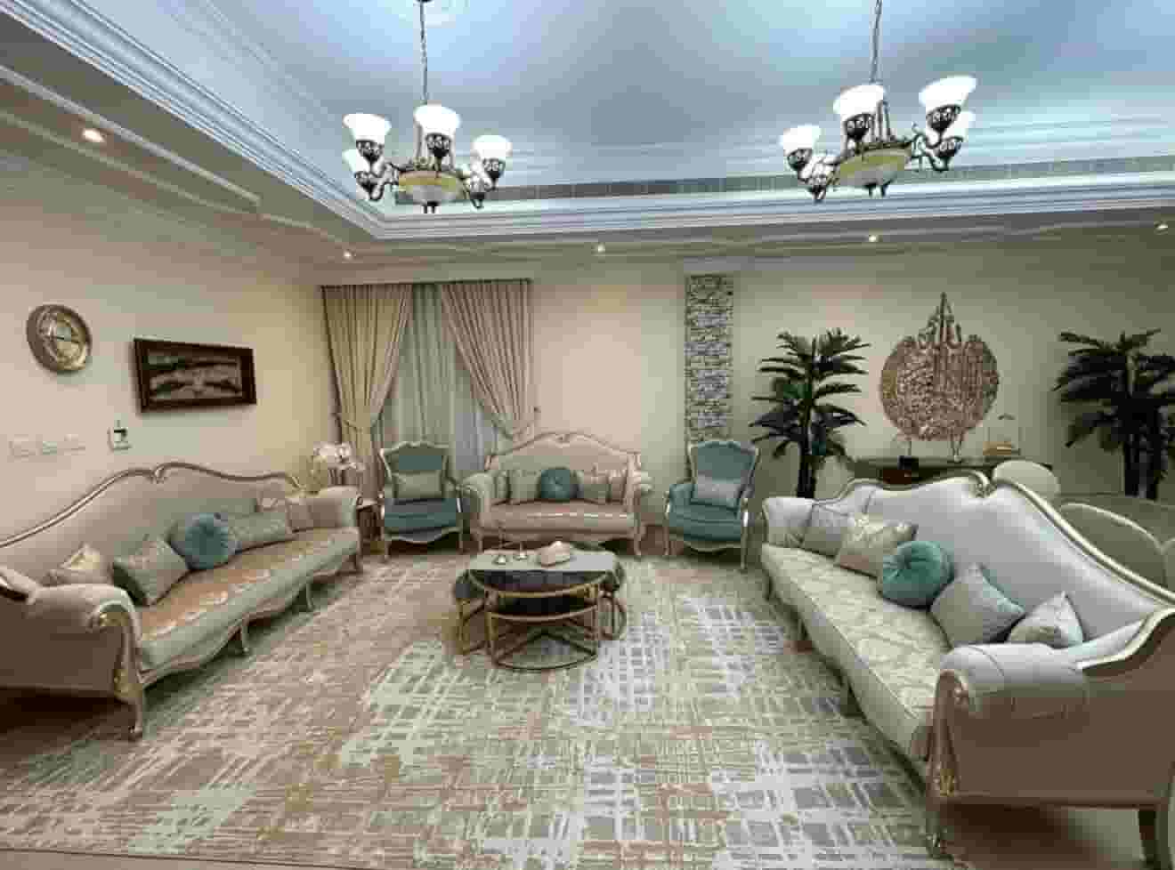 للبيع طقم كنب تركي بحالة ممتازة