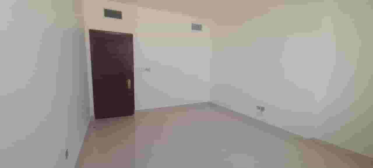 Apartment for rent in Hamdan Street