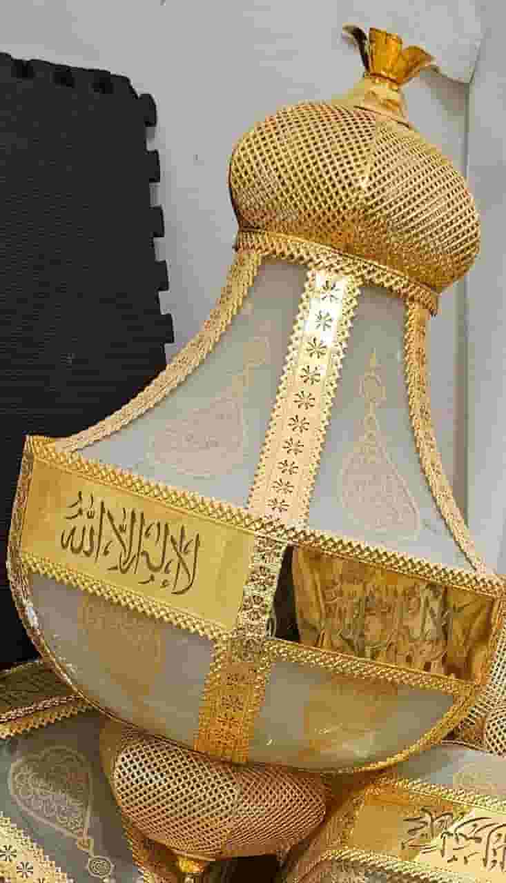 ثريا اضاءة سقف