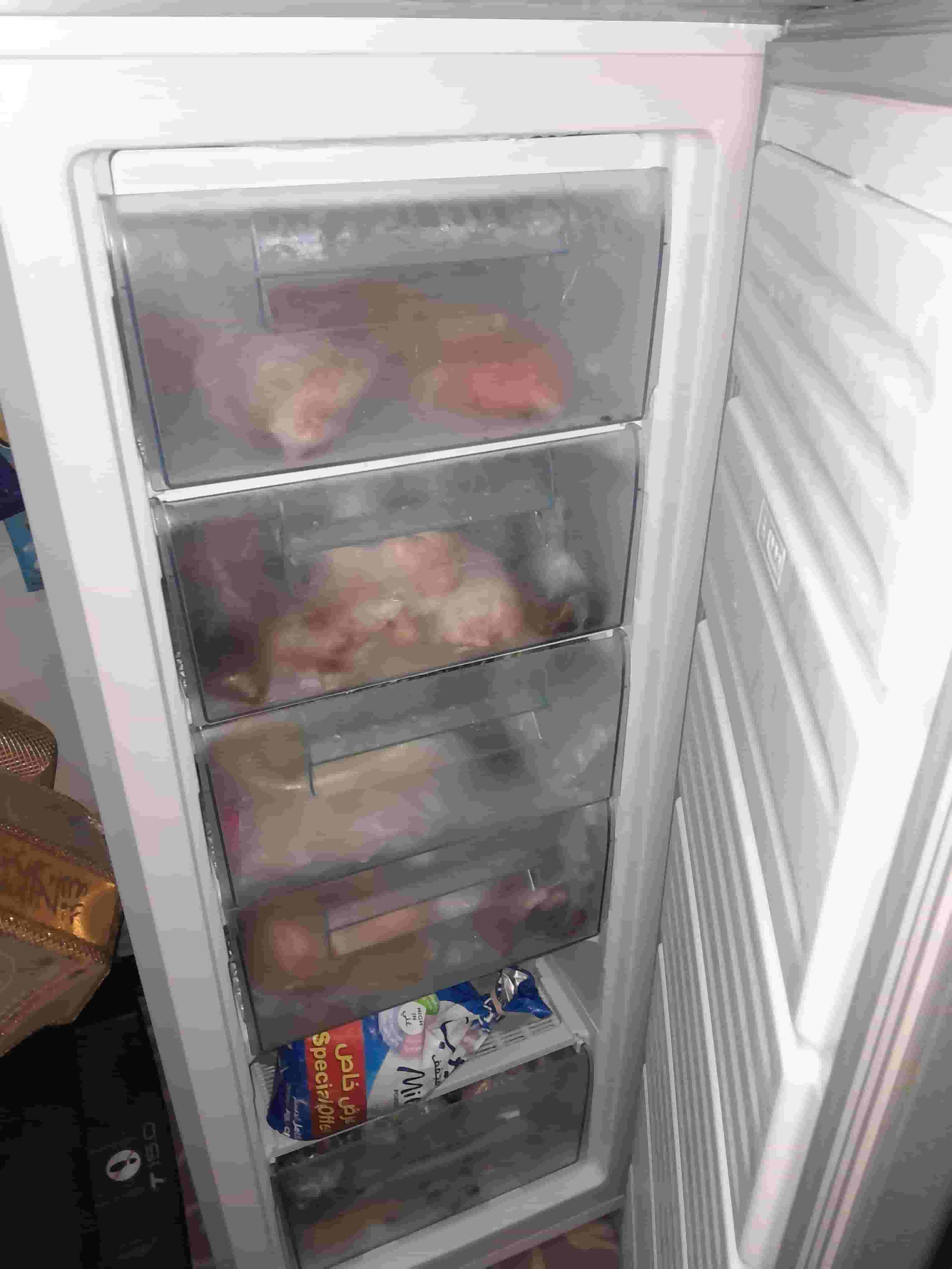 مجمدة freezer عمودي ماركة supergeneral