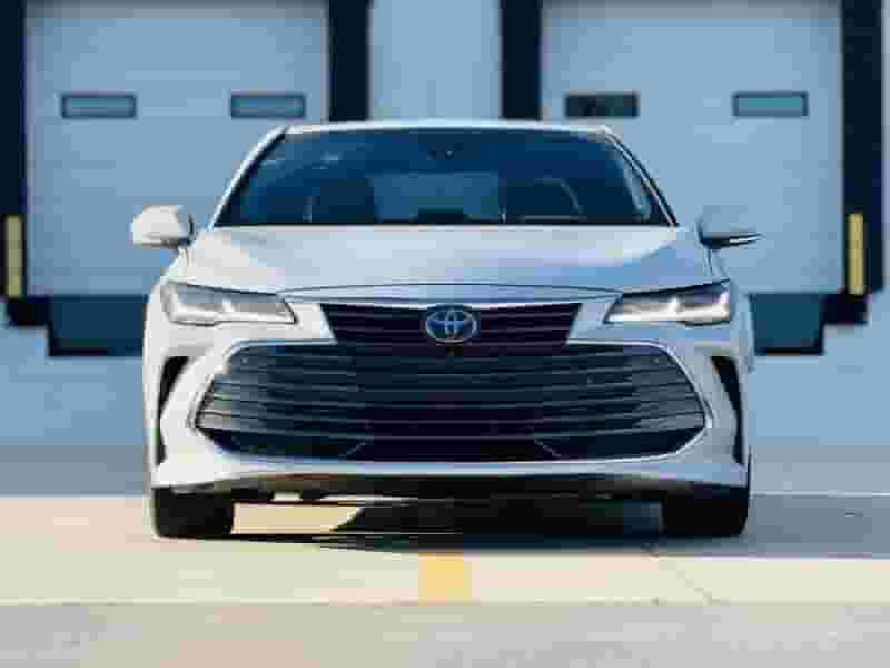 تويوتا أفالون XLE 2022