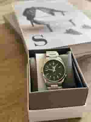 ساعات أصلية مستعملة بنصف السعر