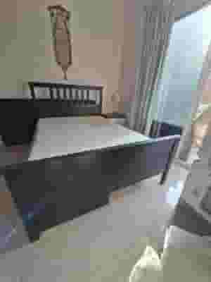 إطار سرير إيكييا+مرتبة مقاس 140x200