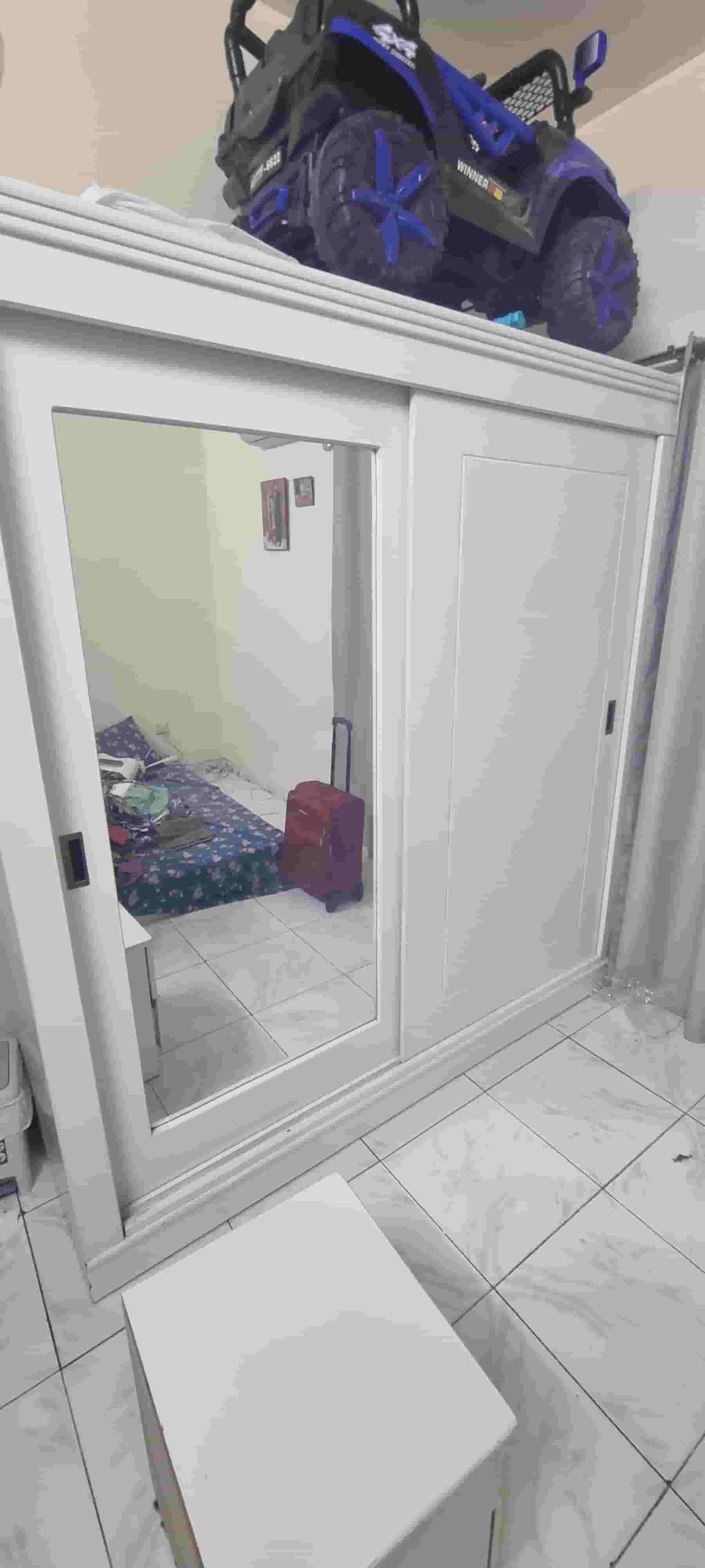 شراء أثاث مستعمل