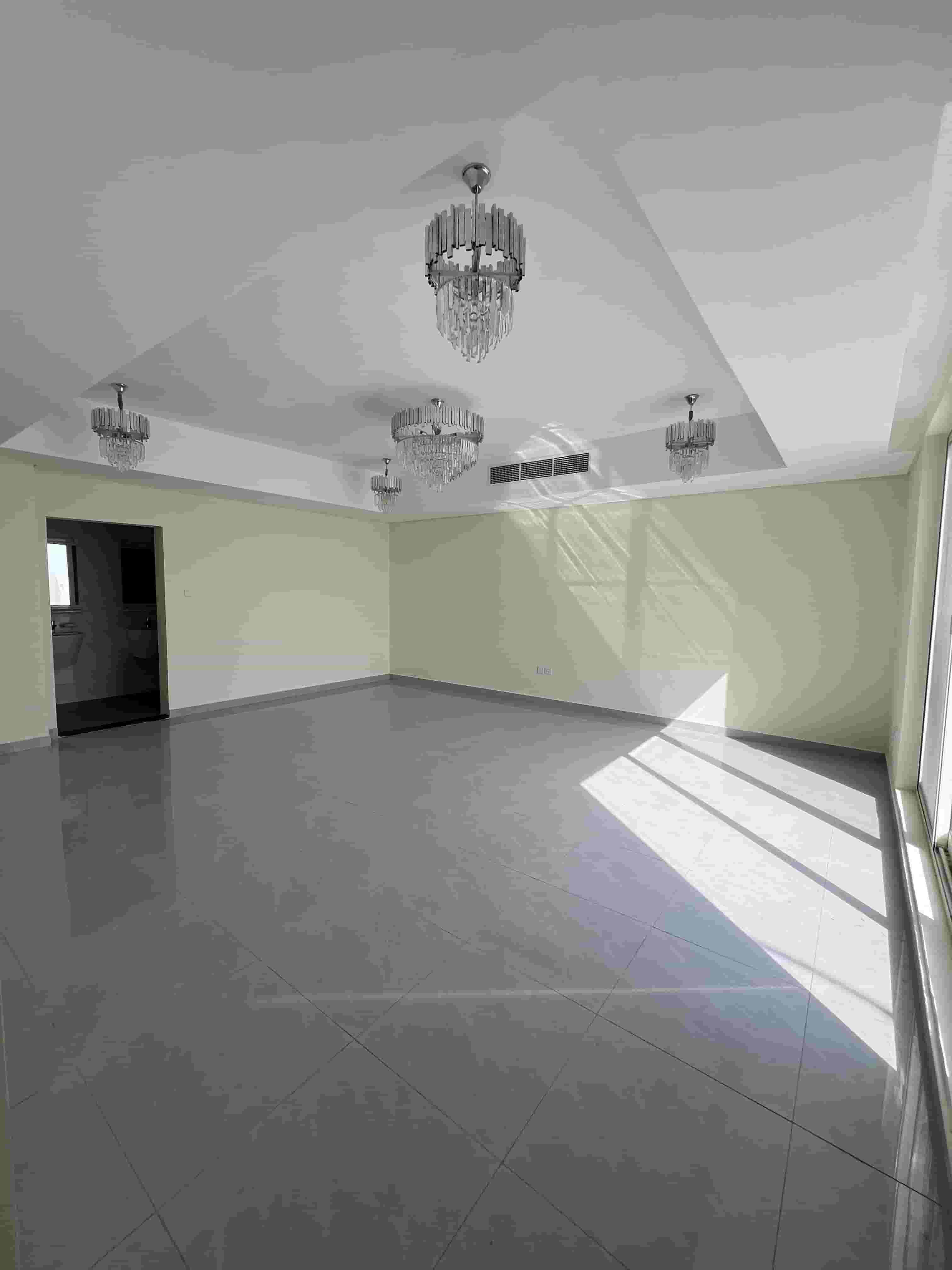 بنتهاوس للإيجار  مع رووف