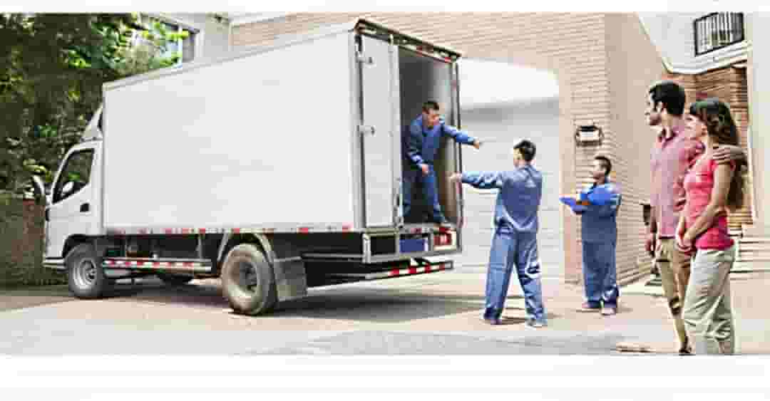 Moving furniture in the UAE 