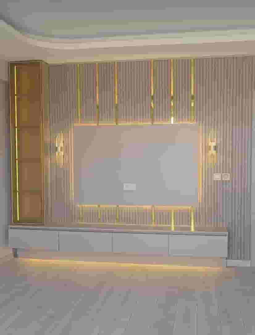 Decorative carpenter