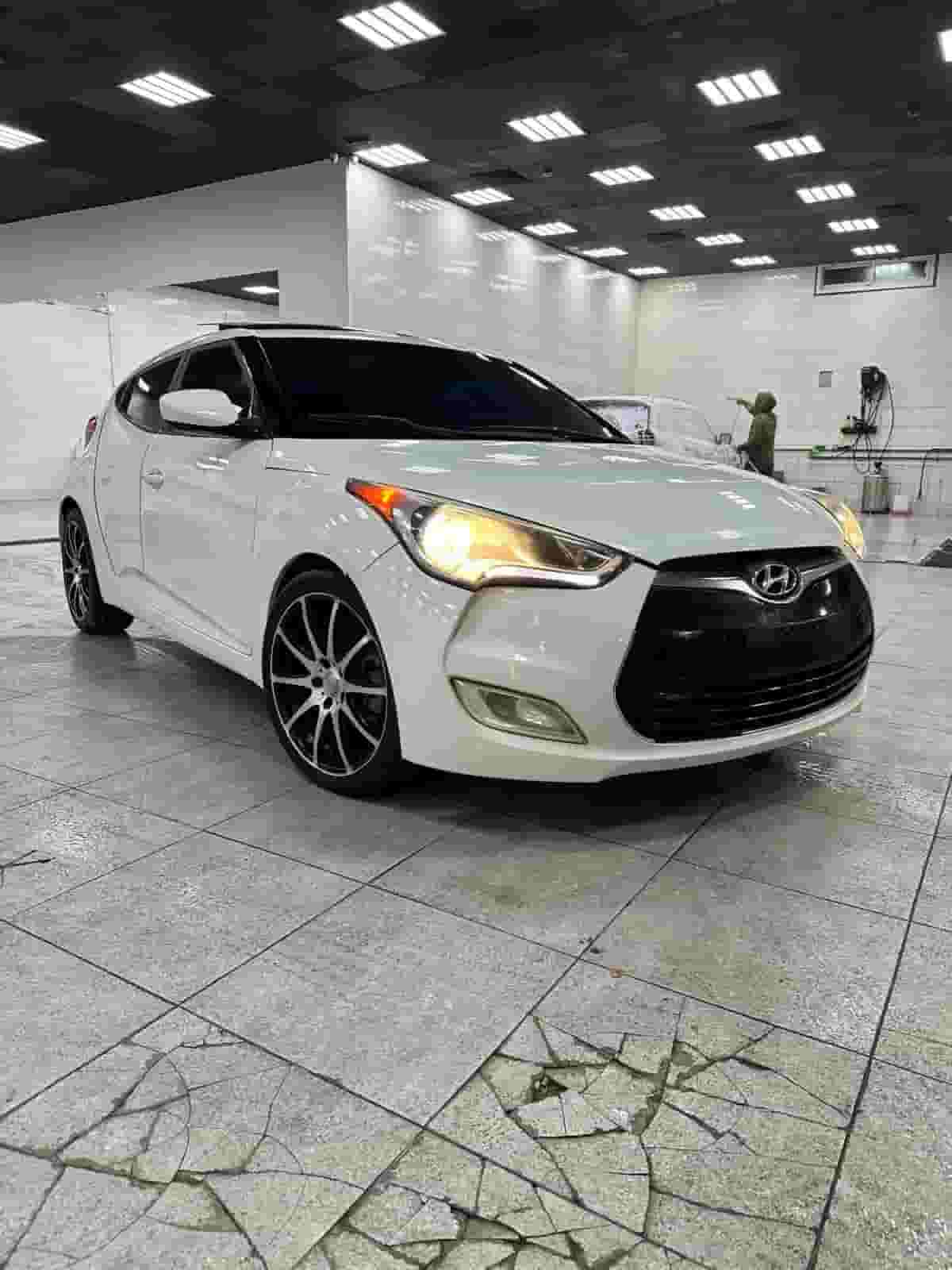 Hyundai Veloster 2013 full option for sale