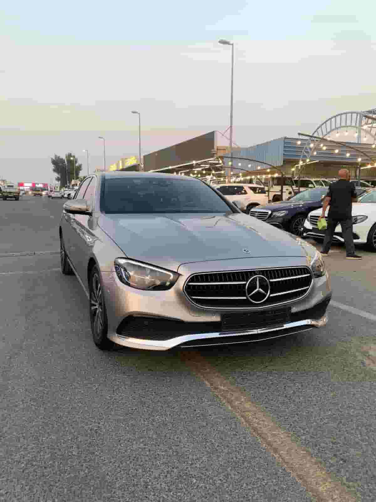 مرسيدس بنز E250 V4 2.0L موديل 2022
