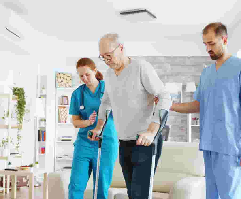 وظيفة مقدم الرعاية في دبي