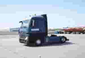 مرسيدس بنز أكتروس 2015