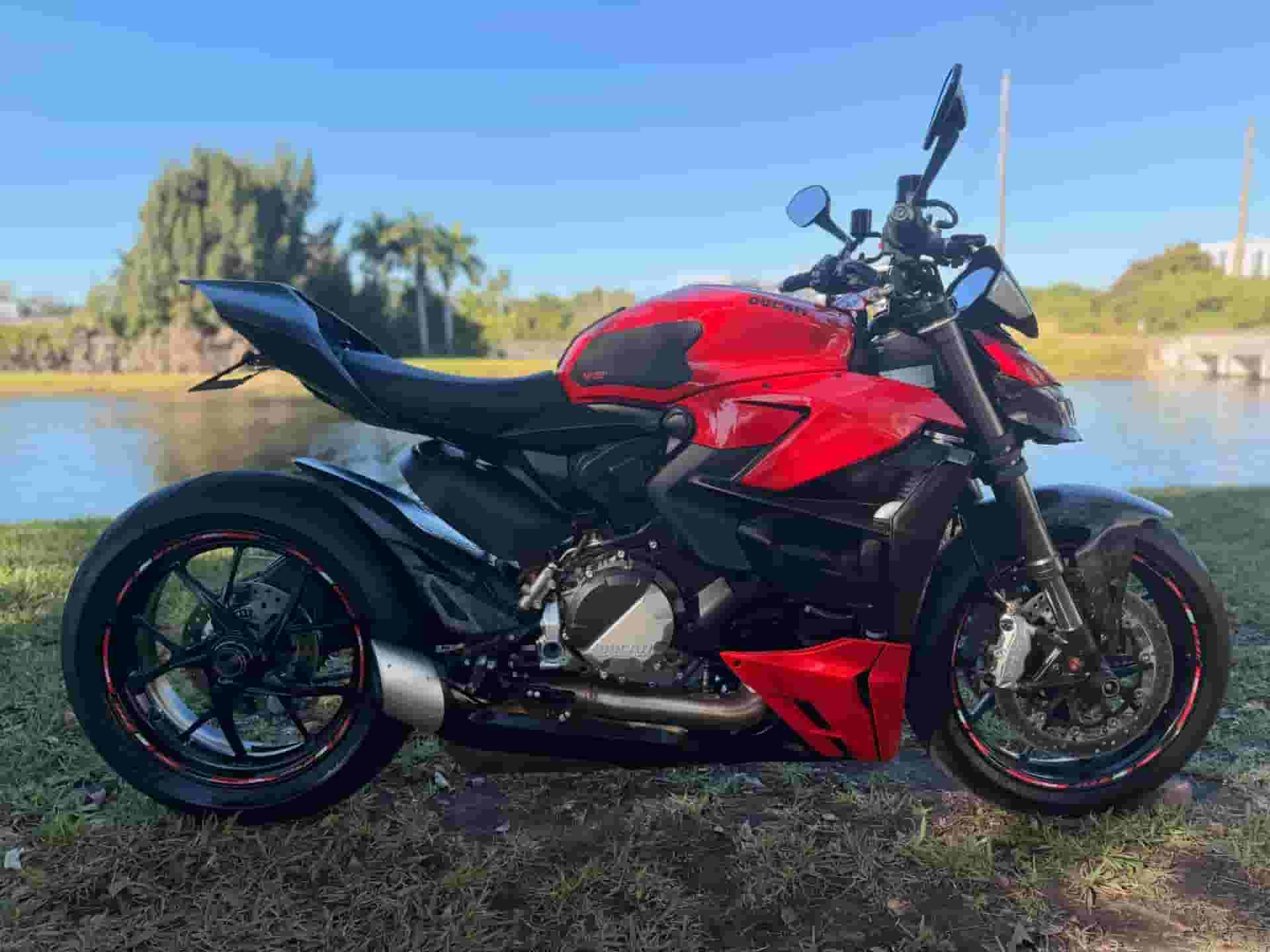 2022 Ducati Streetfighter V2 for Sale