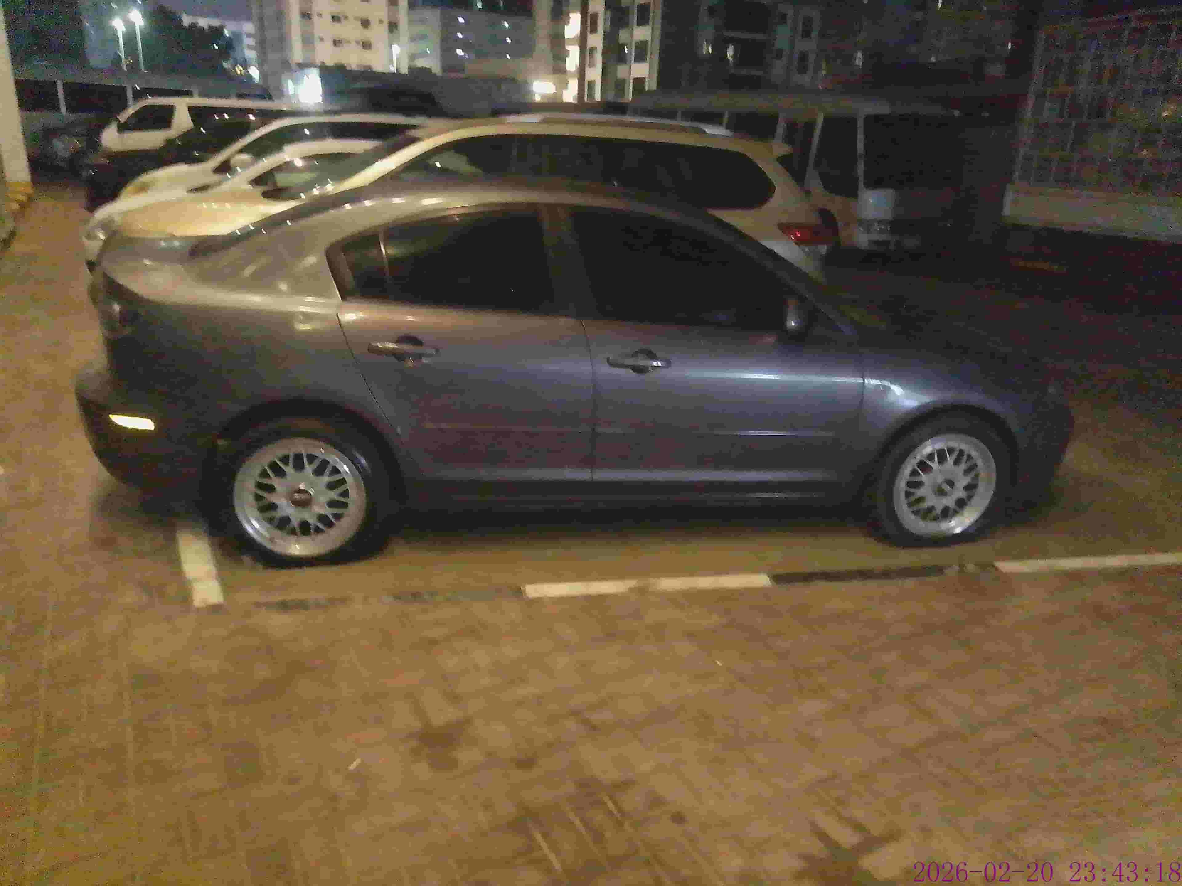 Mazda 3 8000 model 2009    
