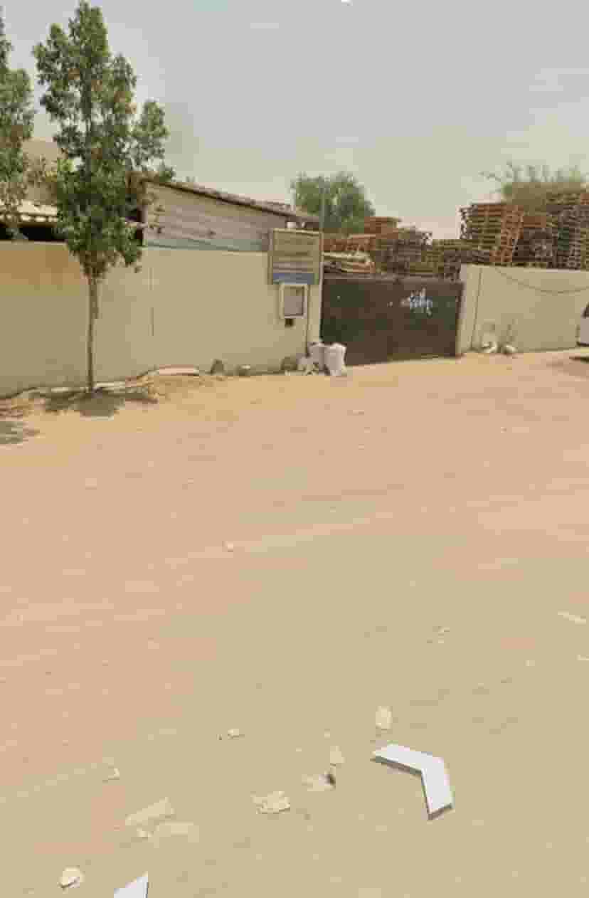 10,000 قدم مربع من الأرض للإيجار