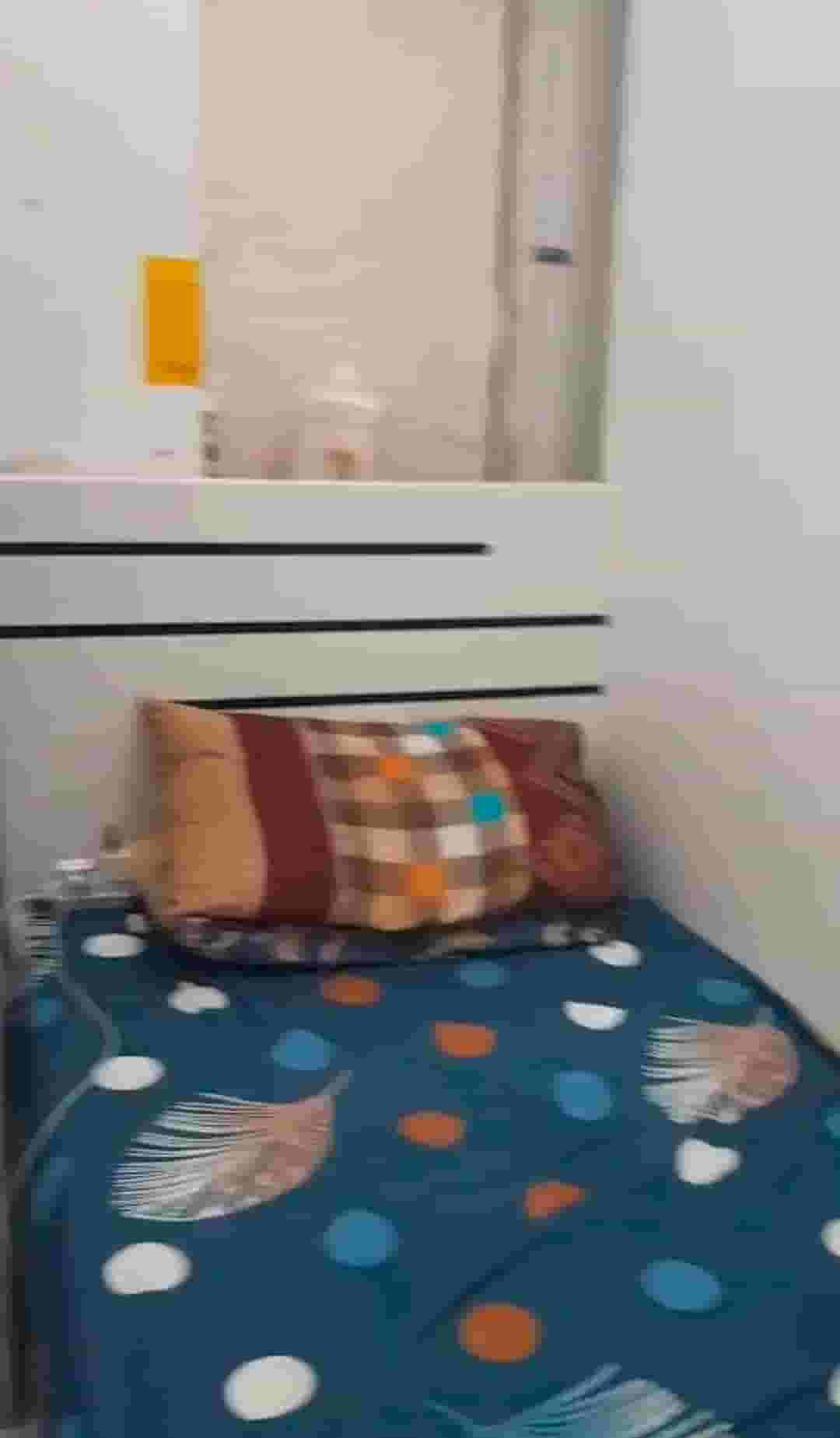 للشباب برتيشن مع بلكونه اول ساكن بجوار أسواق الامارت