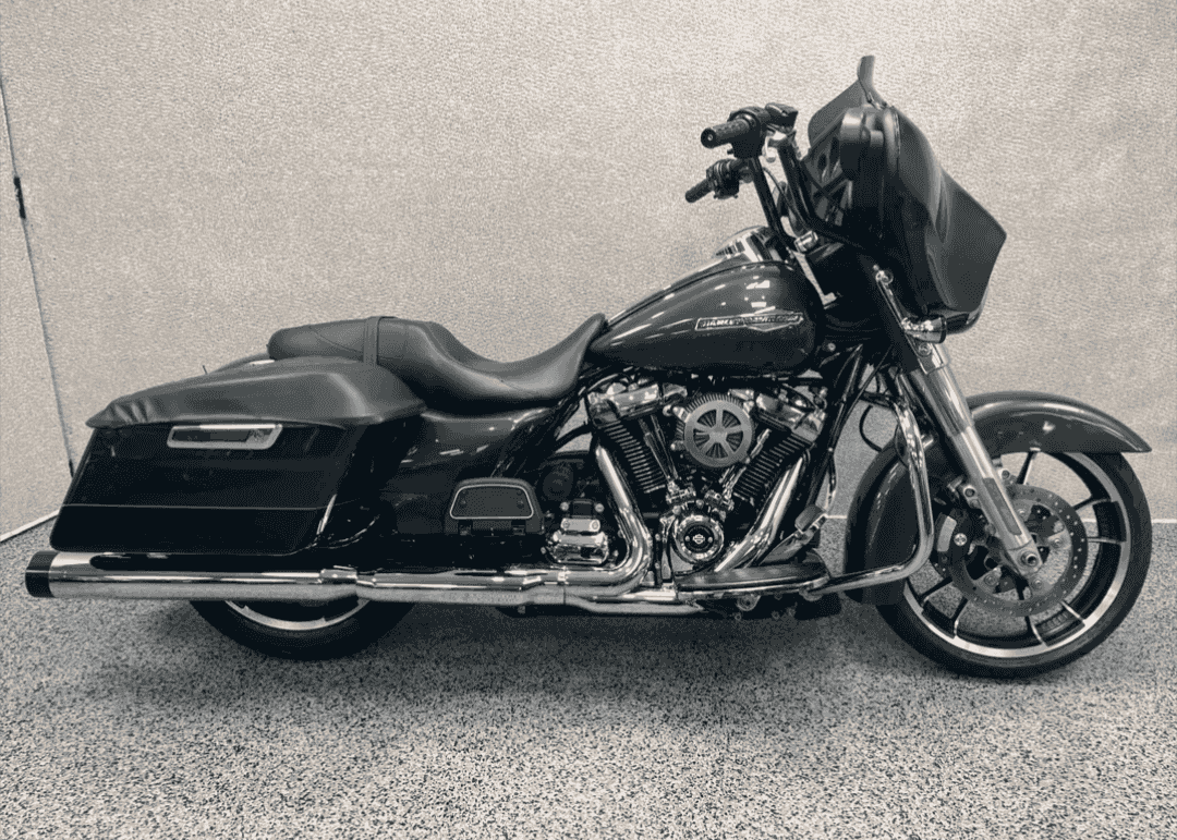 Harley Davidson Street Glide Flex 2021 available