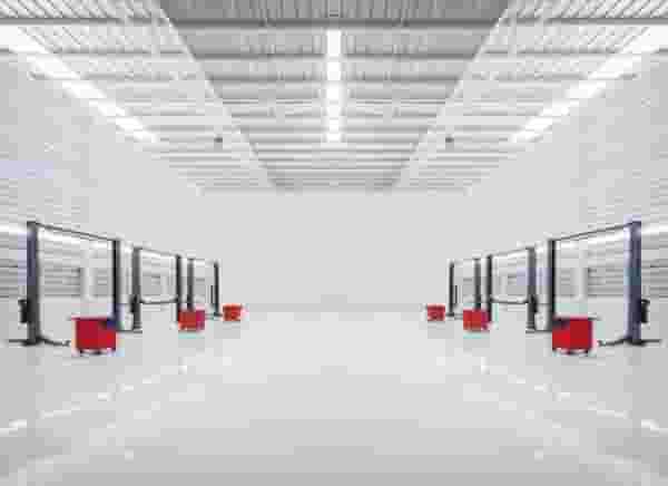 A commercial store for rent with a large area of 450 meters