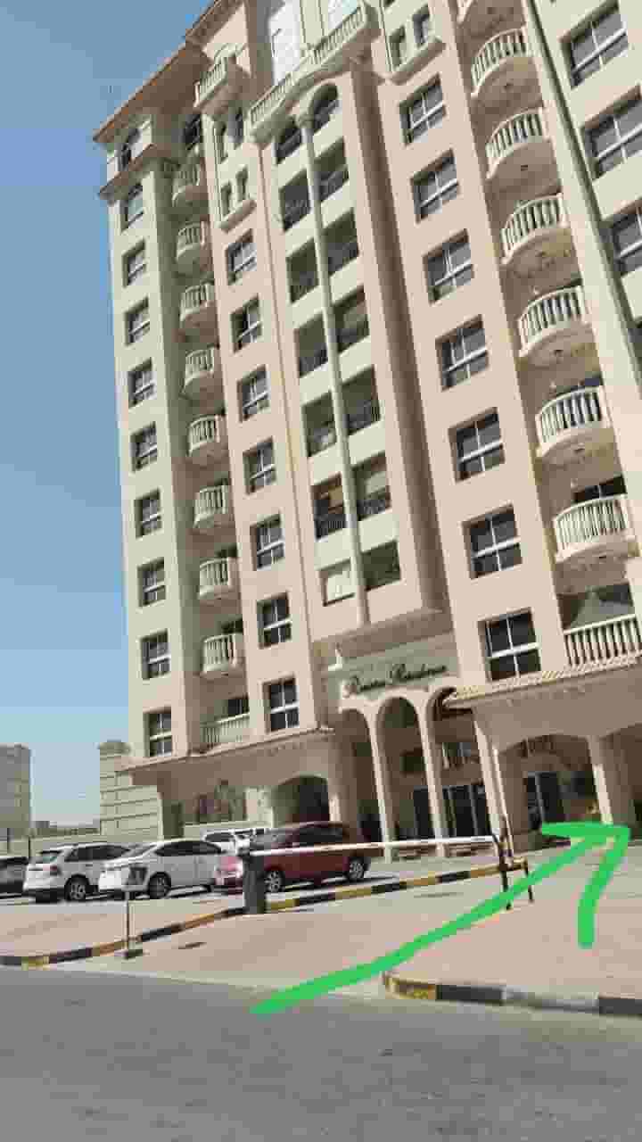 Available 4 single sharing beds in Dubai