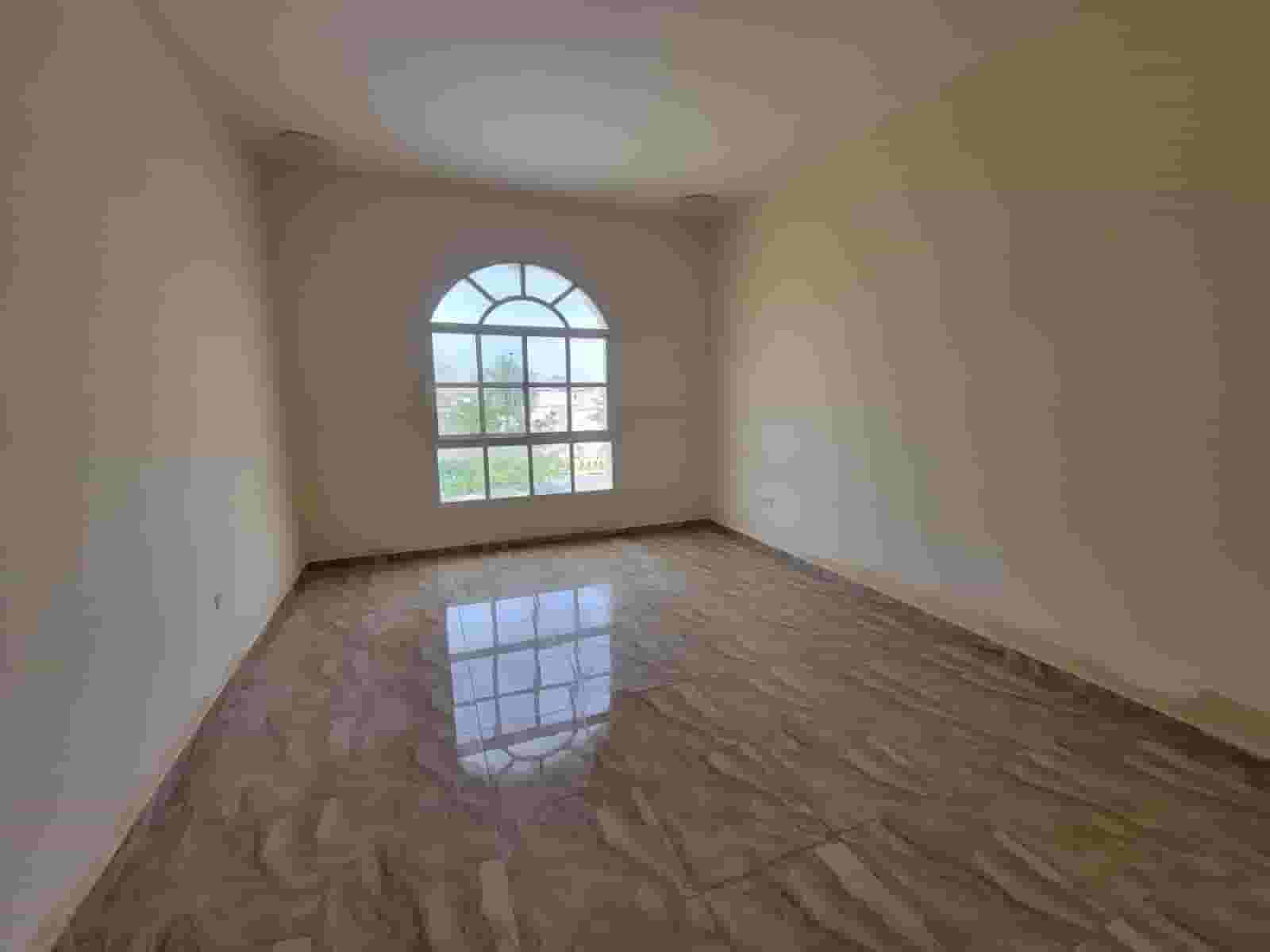 🔥 فيلا فاخرة للإيجار في الحميدية – 8000 قدم | للمواطنين فقط 🔥