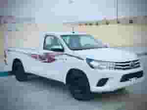 For sale, Toyota Hilux 4-cylinder 2.7 liter model 2023 with Gulf specifications, petrol model for personal use, free of defects and problems