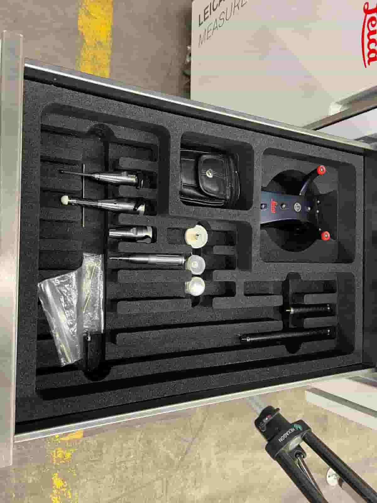 Leica AT960 MR Ultimate Laser Tracker 