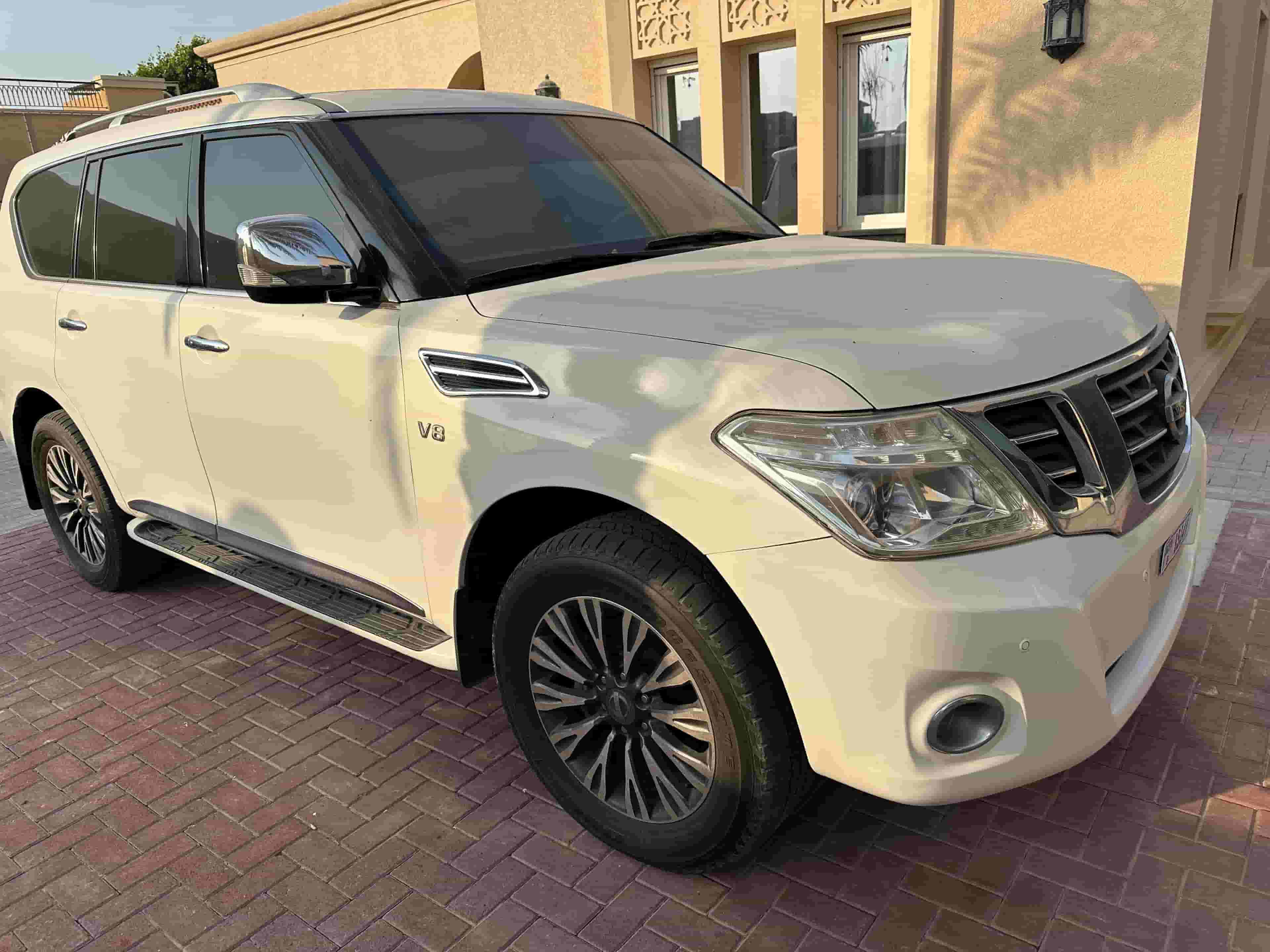 نيسان باترول بلانتينيوم 2012