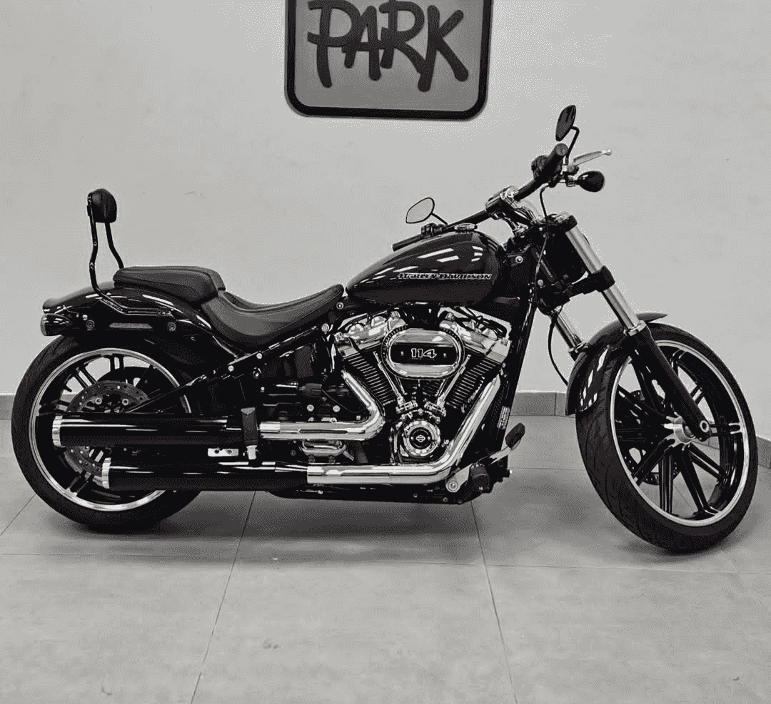 سيارة هارلي ديفيدسون سوفتيل بريك أوت 2018 متوفرة