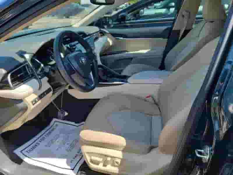  تويوتا كامري هايبرد LE 2019