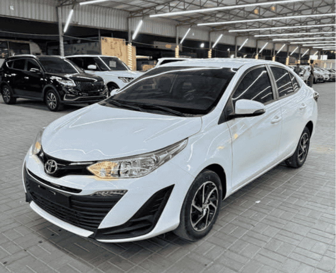  تويوتا يارس للبيع موديل 2023