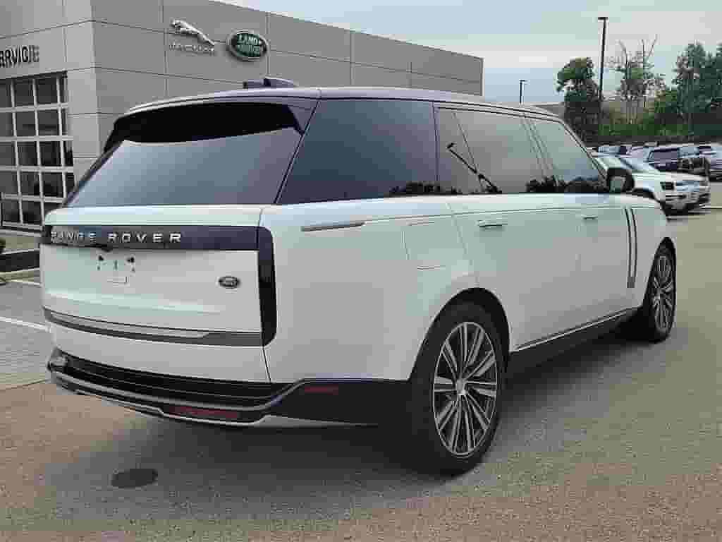 2023 Land Rover Range Rover SE