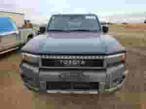 2024 تويوتا لاند كروزر GXR