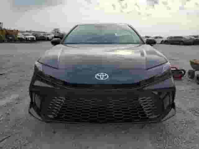 2024/25 تويوتا كامري