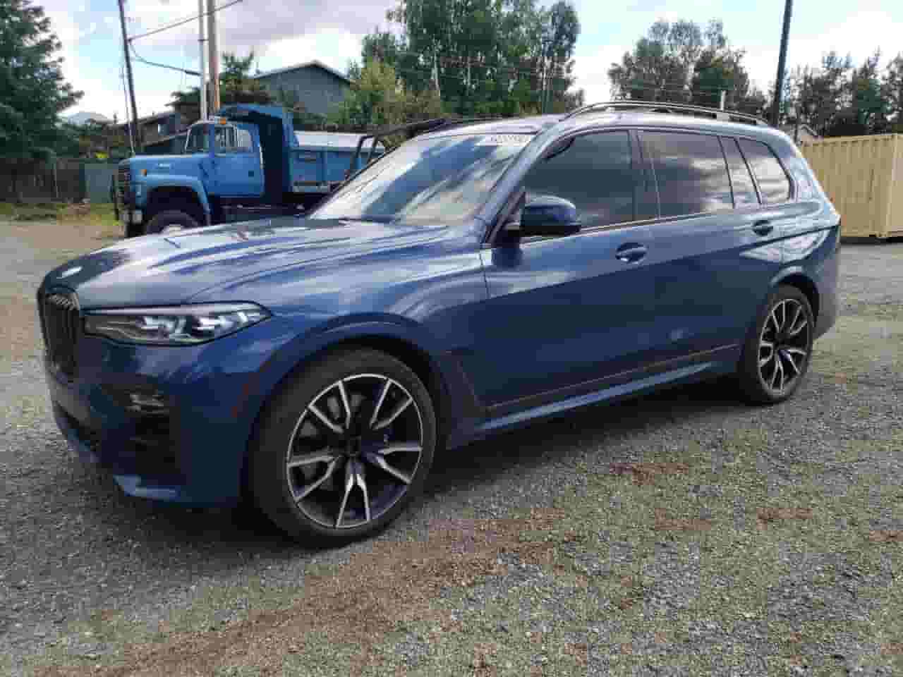  BMW X7 model 2021