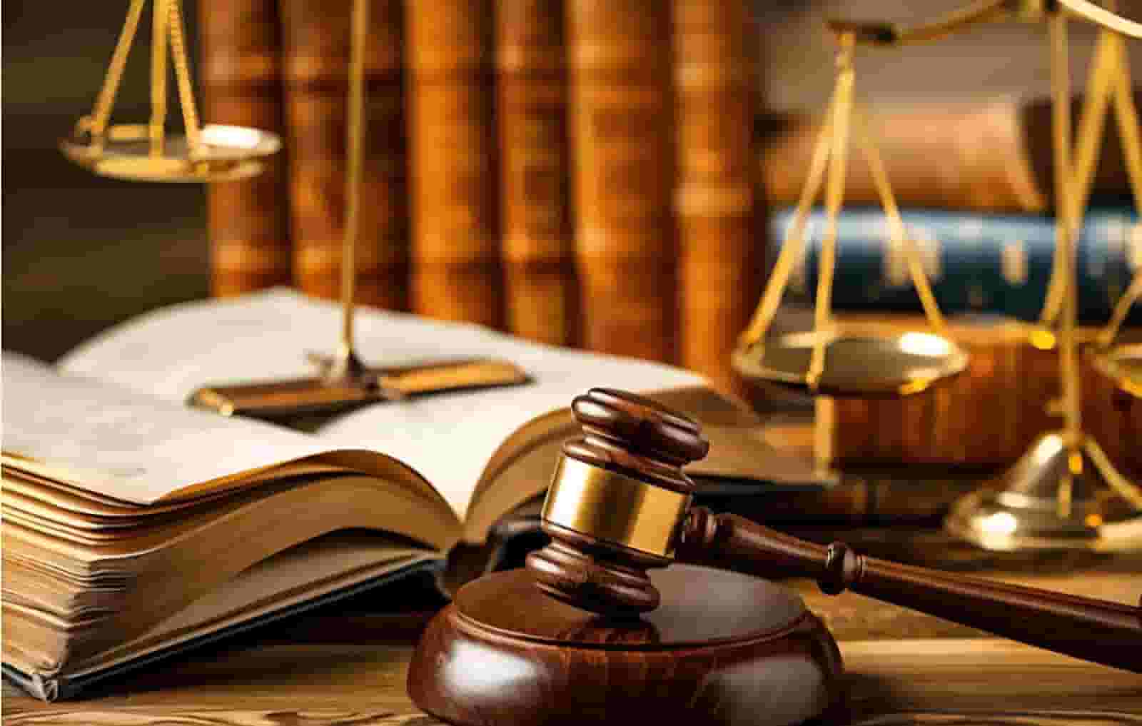 Legal consultant based in the United Arab Emirates with 20 years of experience