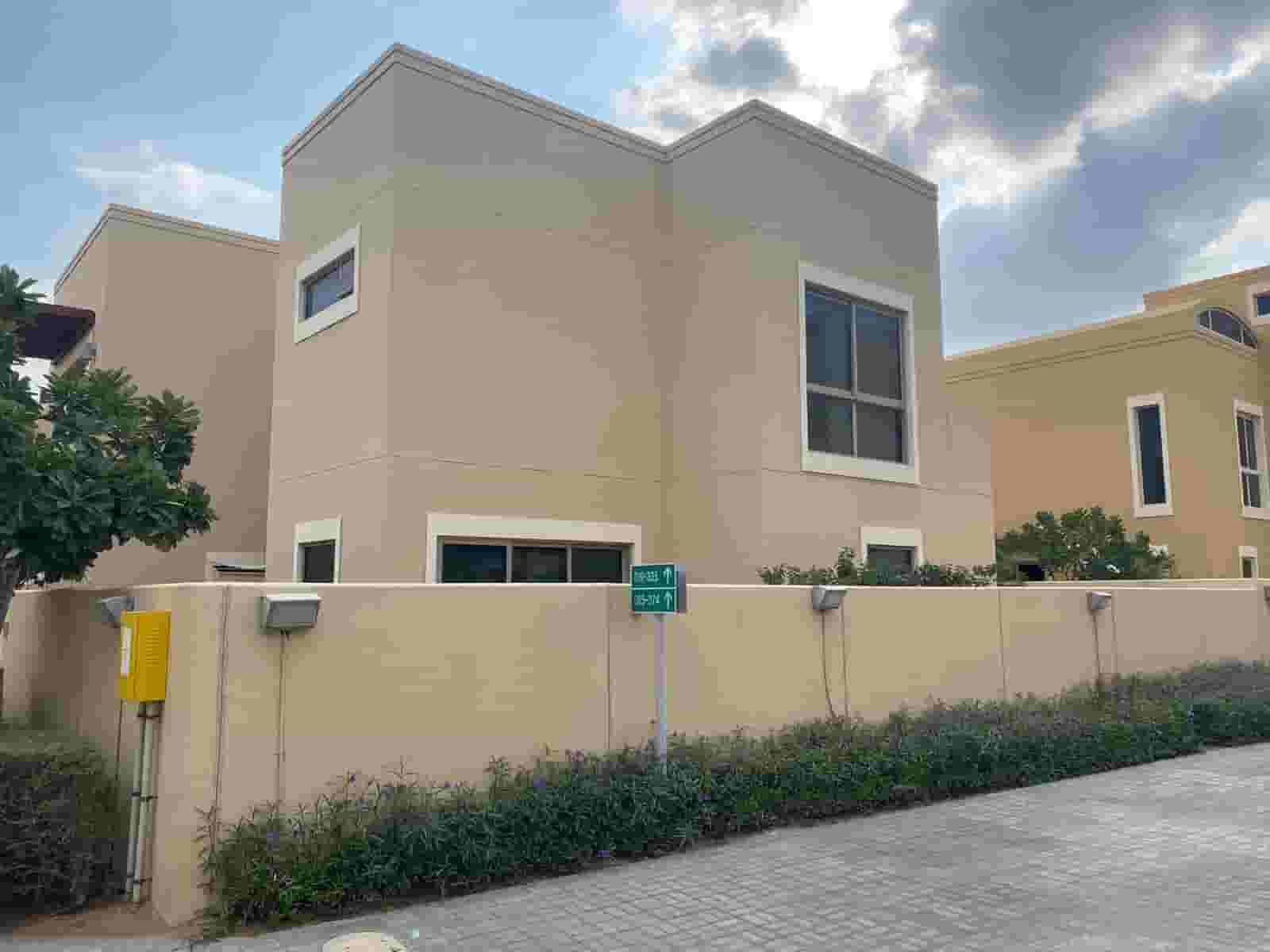 3BD vila for rent in alraha gardens