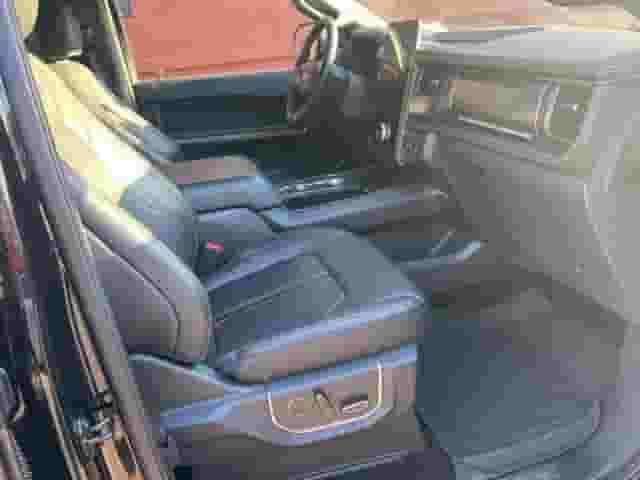 2022 Ford Expedition Platinum