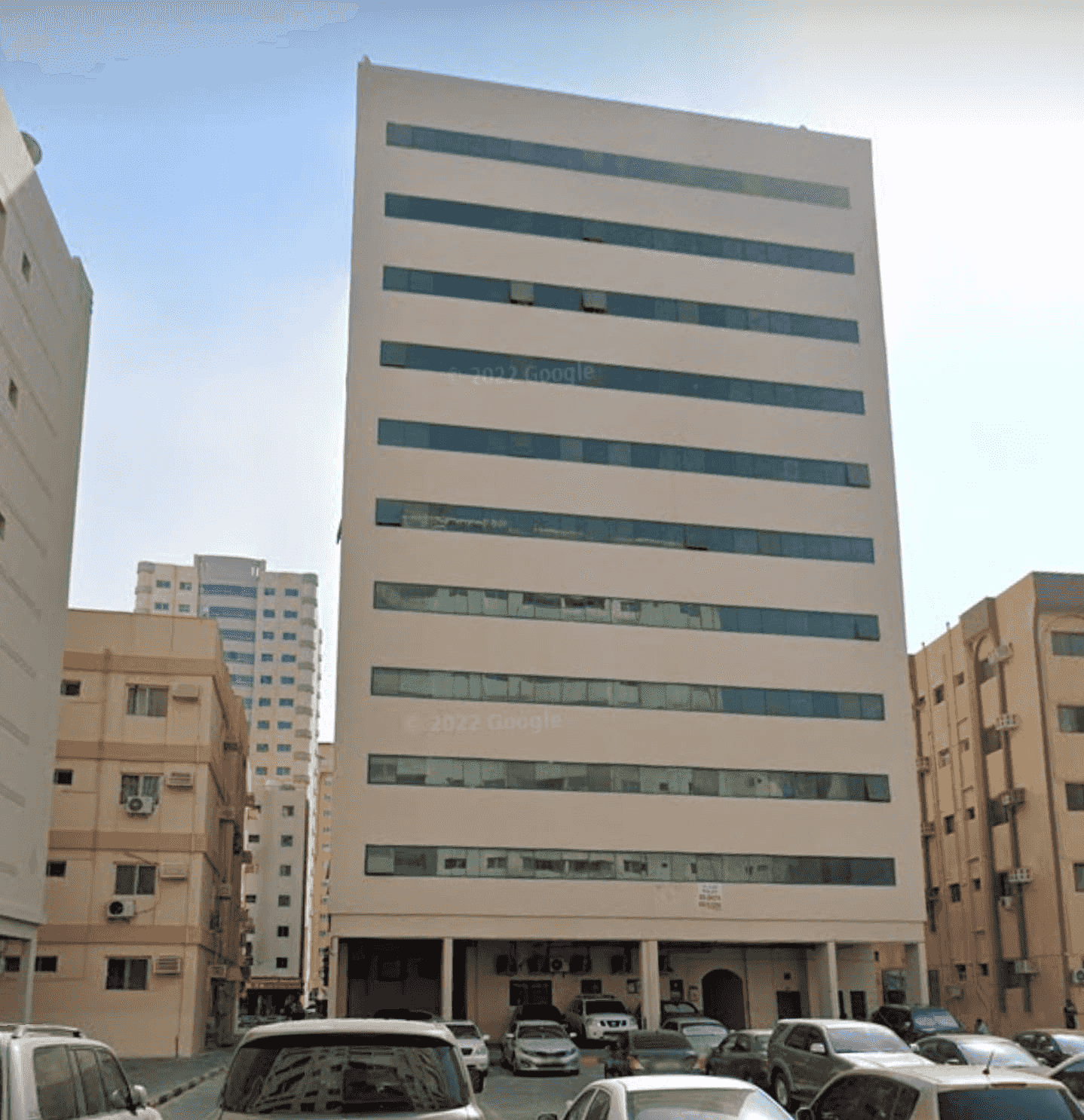 No commission directly from the owner. One bedroom apartment and a hall for annual rent