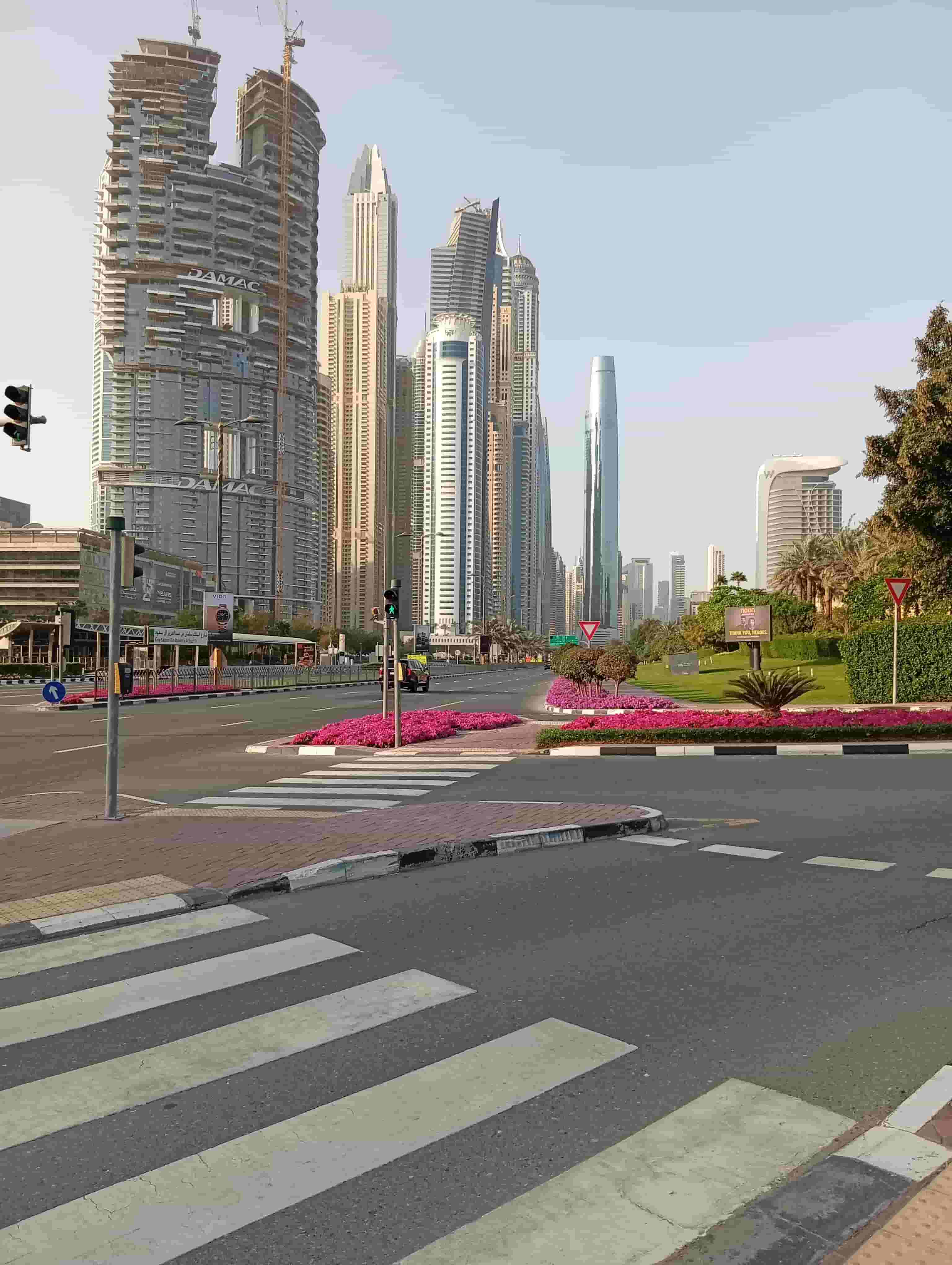 المحاسبة والإدارة وخدمة العملاء مع أكثر من خمس سنوات من الخبرة