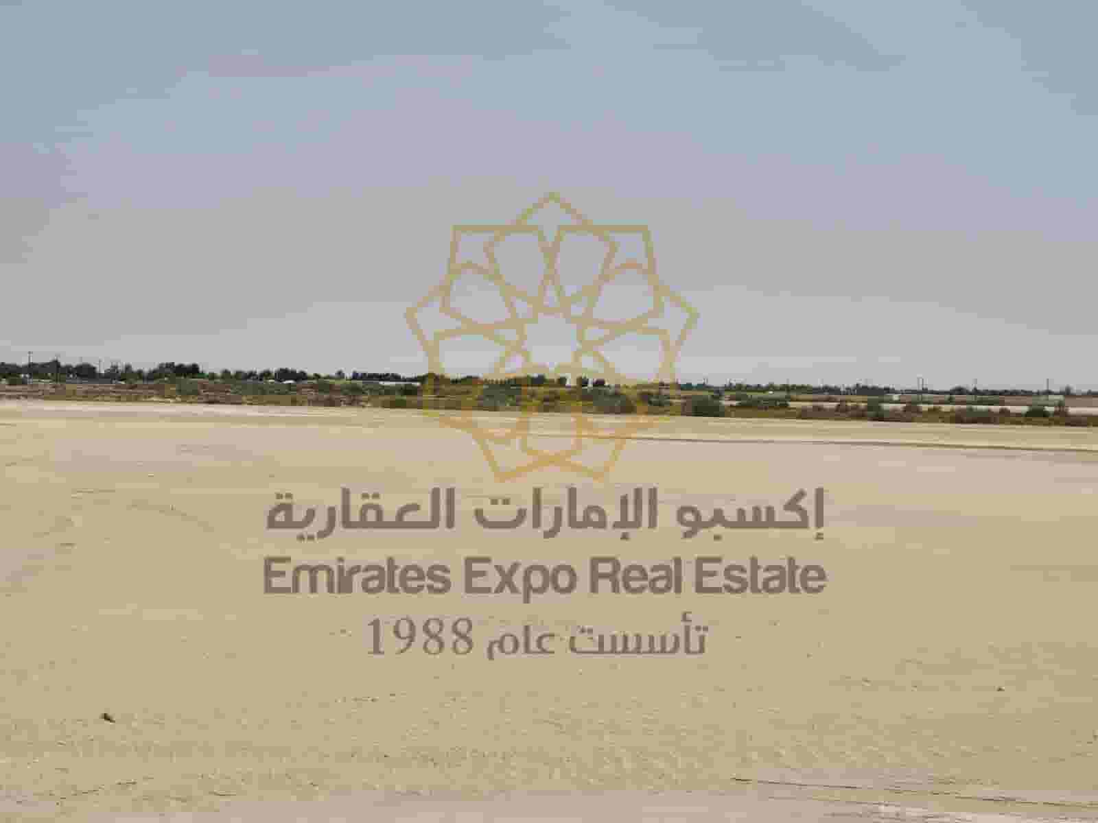 For sale a farm in a very special location between Dubai and Abu Dhabi in Al Ajban