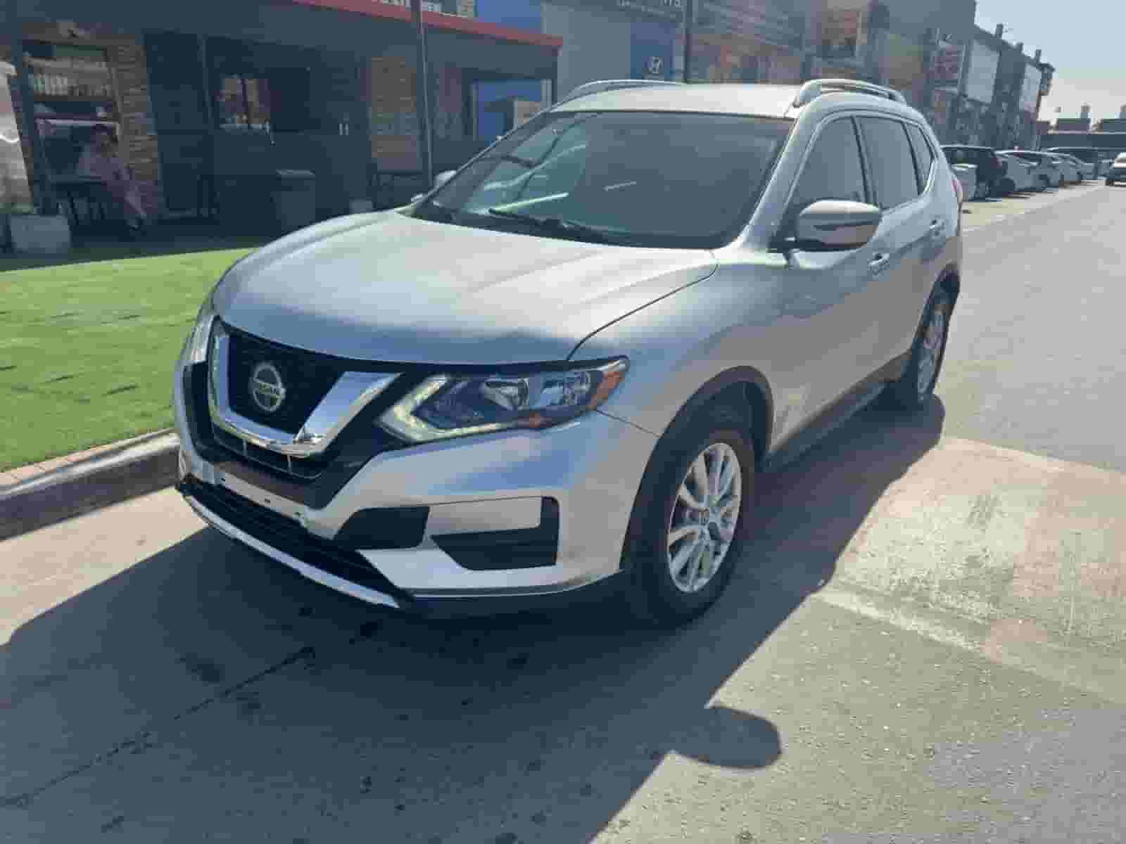 نيسان روج sv 2018