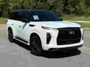 إنفينيتي QX80 أوتوغراف موديل 2025 بنظام الدفع الرباعي