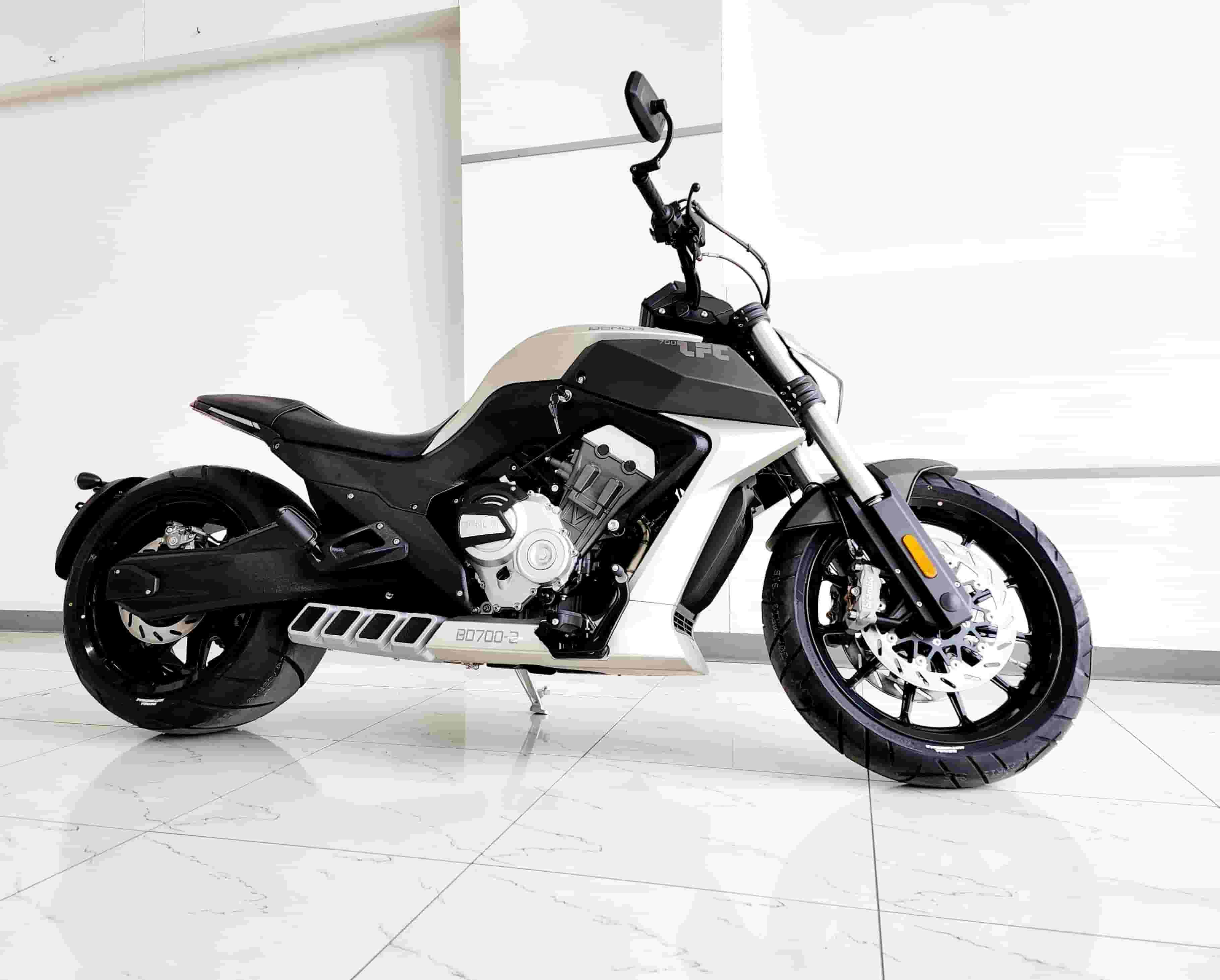 Benda - LFC 700