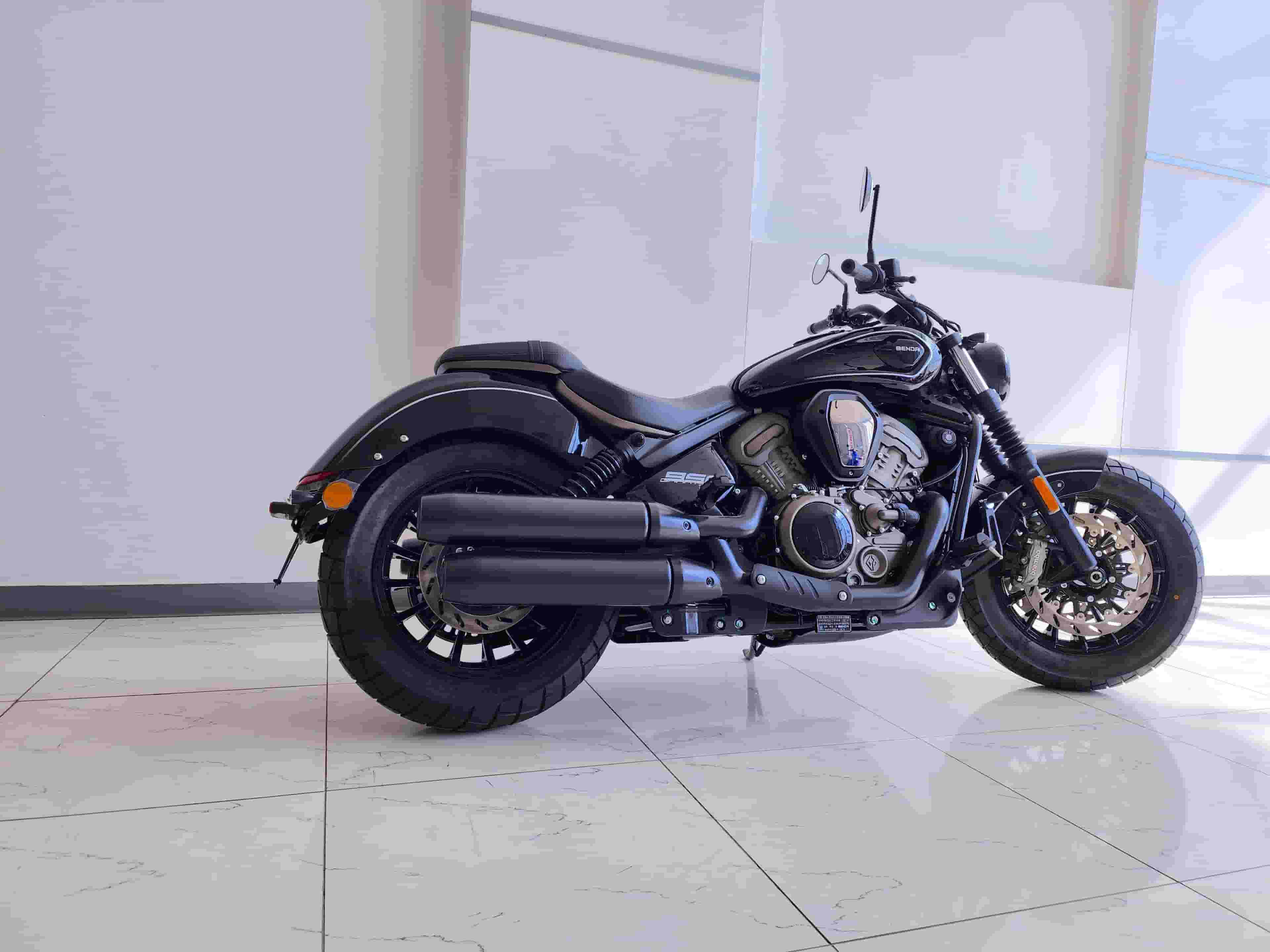 Benda - Darkflag 950 - Model 2025