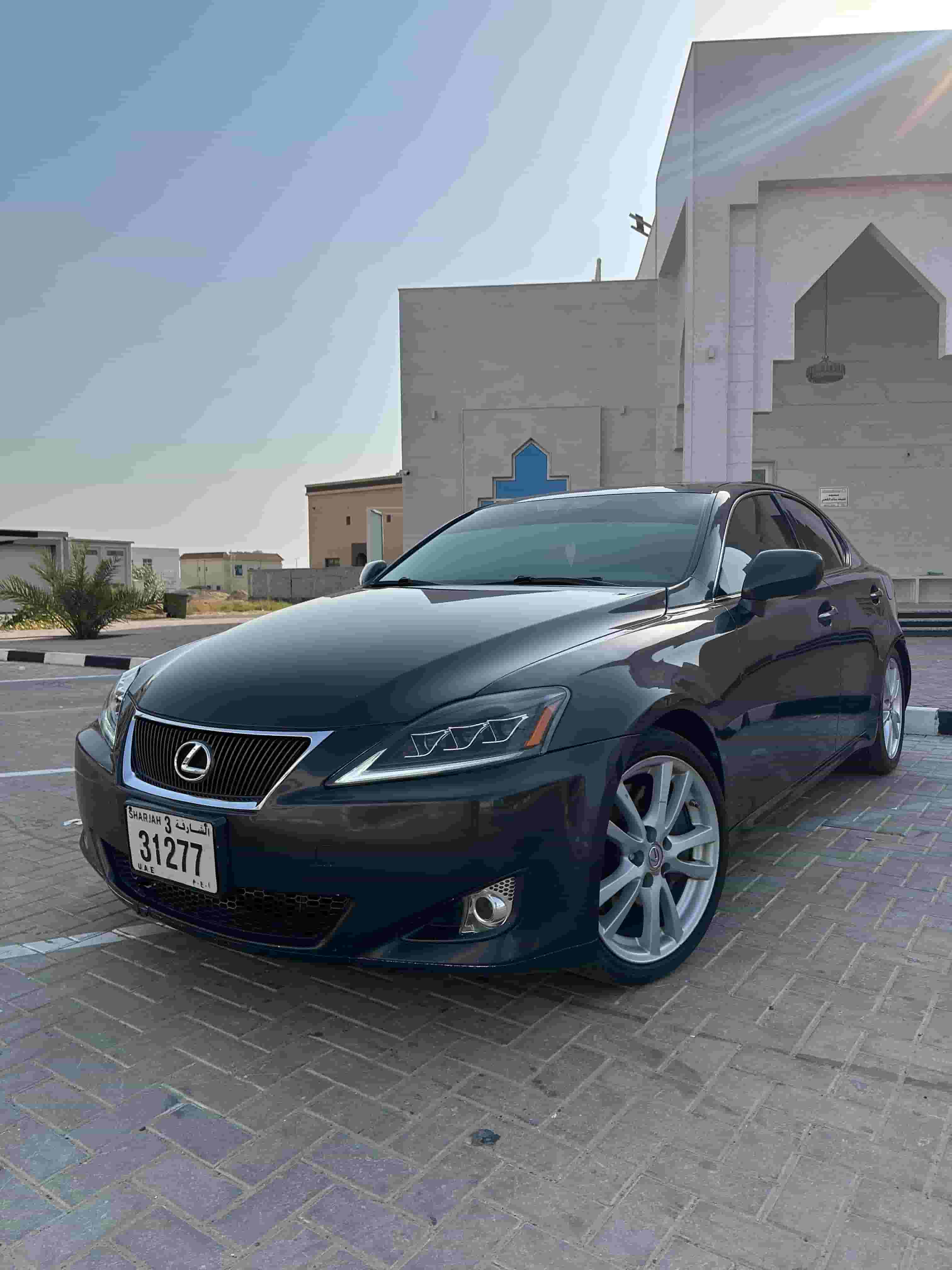 لكزس is350 موديل 2007