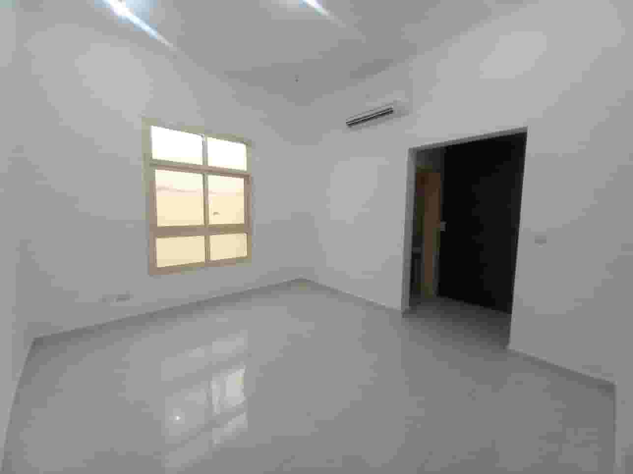 Apartment for rent in Riyadh, south of Shamkha, opposite the markets 
In downtown Riyadh