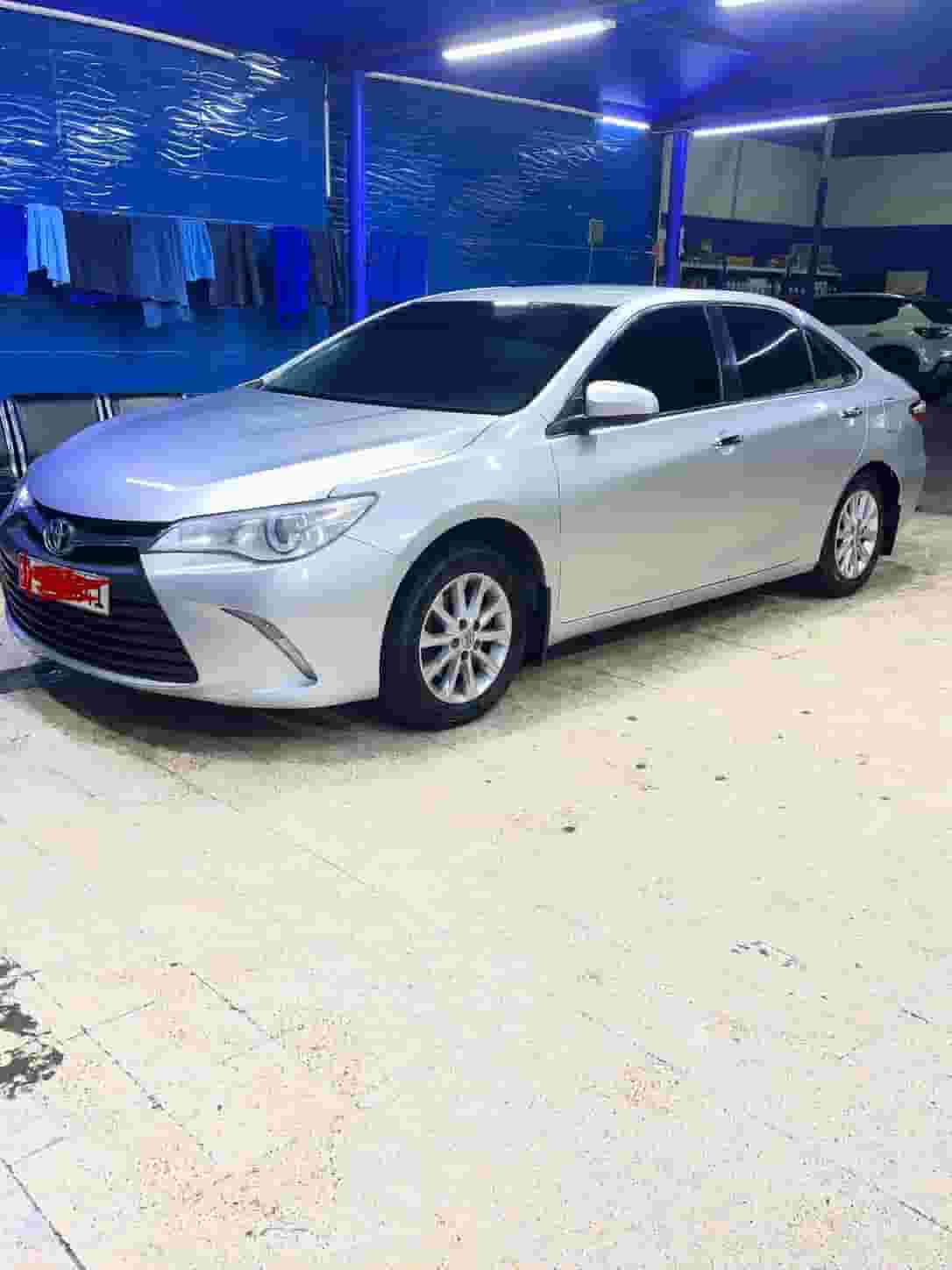 تويوتا كامري 2017 مطلوب 17500 غير قابل للتفاوض ارجوا لاحد يتصل إلا الجاد آخر سعر عندي سبب البيع ظرف خاص والسياره مافيه شي كل شي مبدل جميع الزيوت