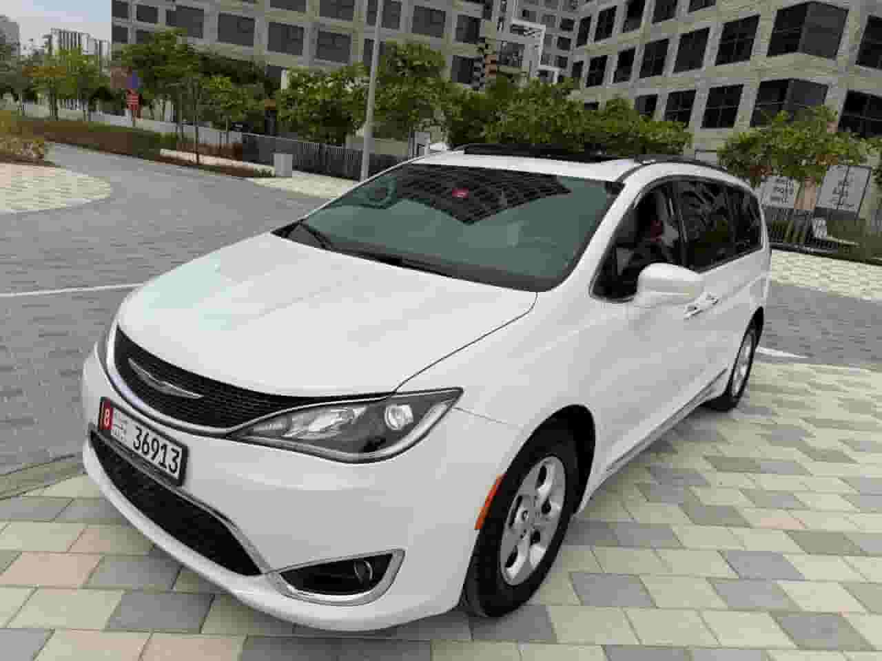 Chrysler Pacifica GCC model 2019